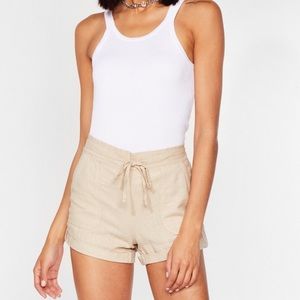 Mid rise linen shorts